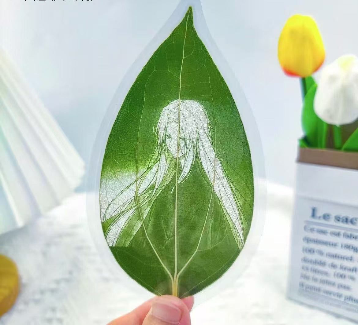 A bookmark carved out of leaves:Fangyuan